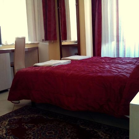 Hotel Conte Ruggero Serra San Bruno Quarto foto